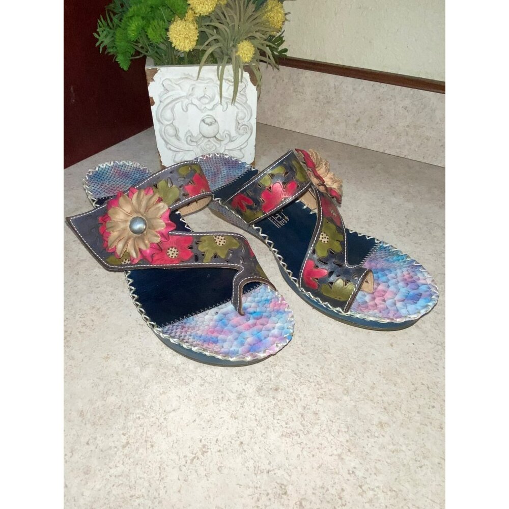 L'artiste By Spring Step Leather Toe-Loop Sandals… - image 2